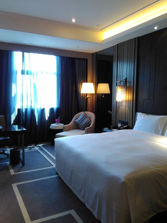 Wanda Realm Hotel Dongying Bagian luar foto