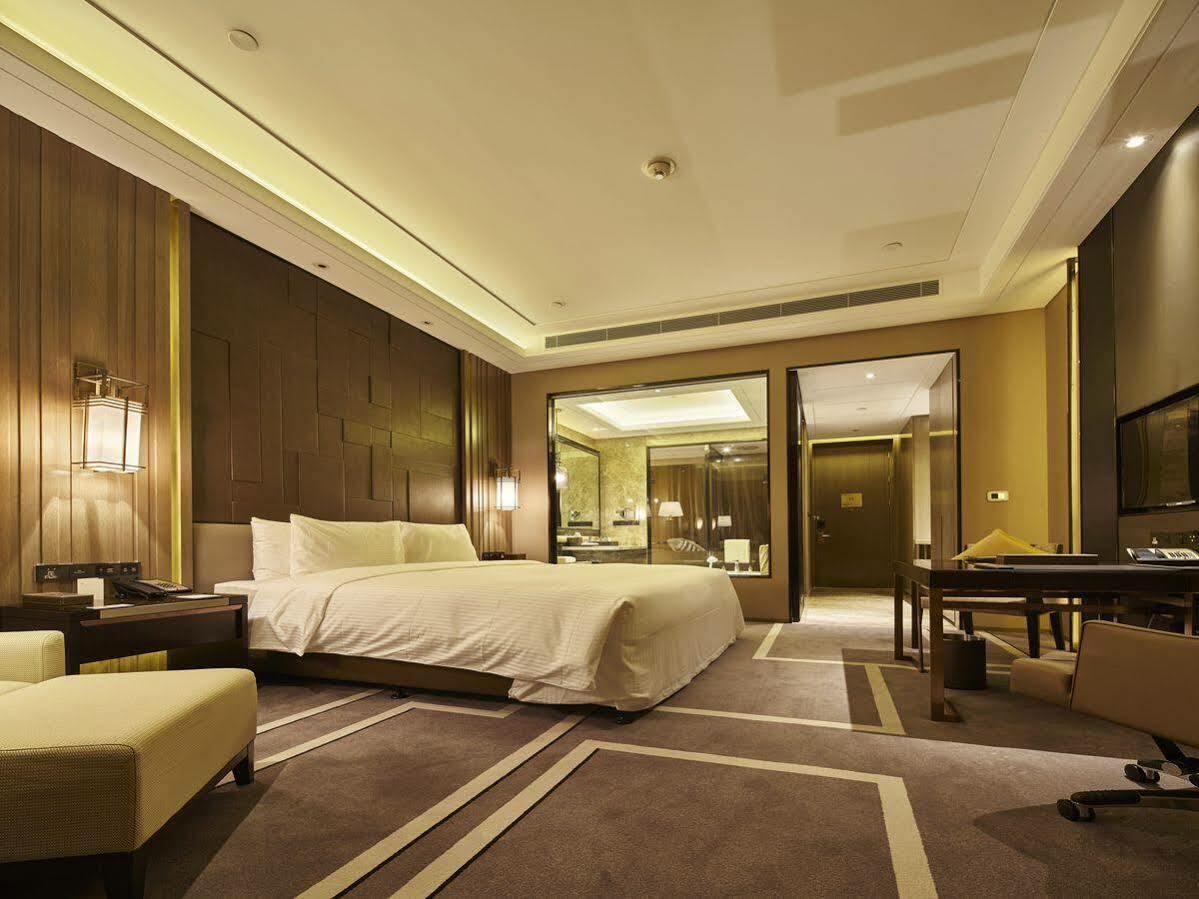 Wanda Realm Hotel Dongying Bagian luar foto